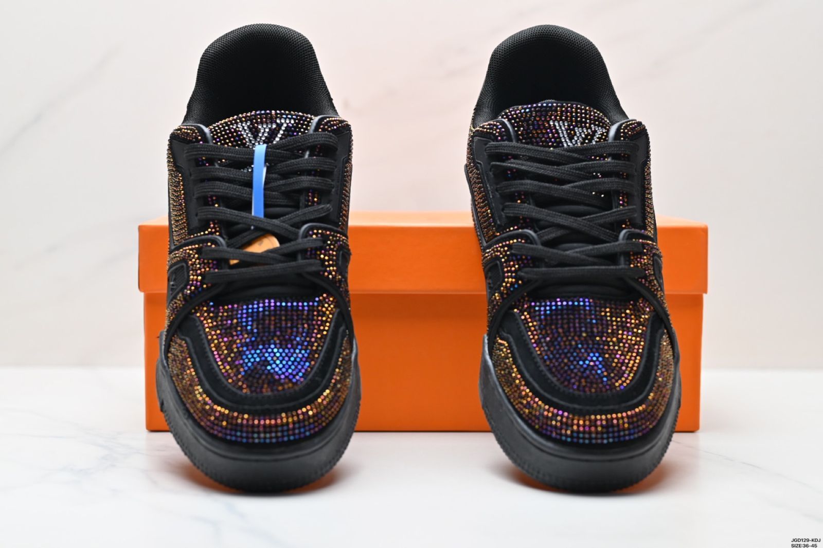 スニーカー ロー