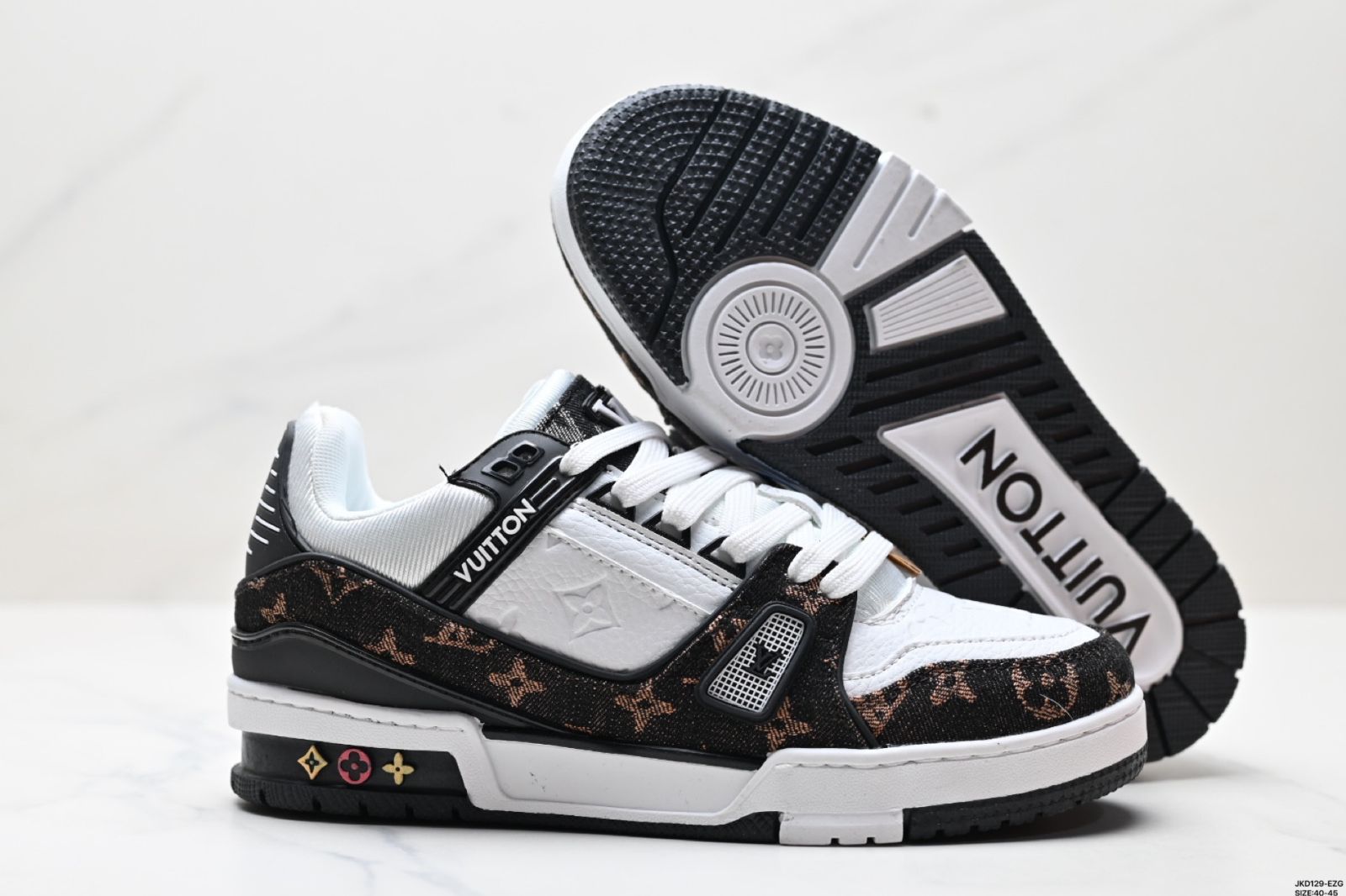 ロー カジュアルスポーツシューズ