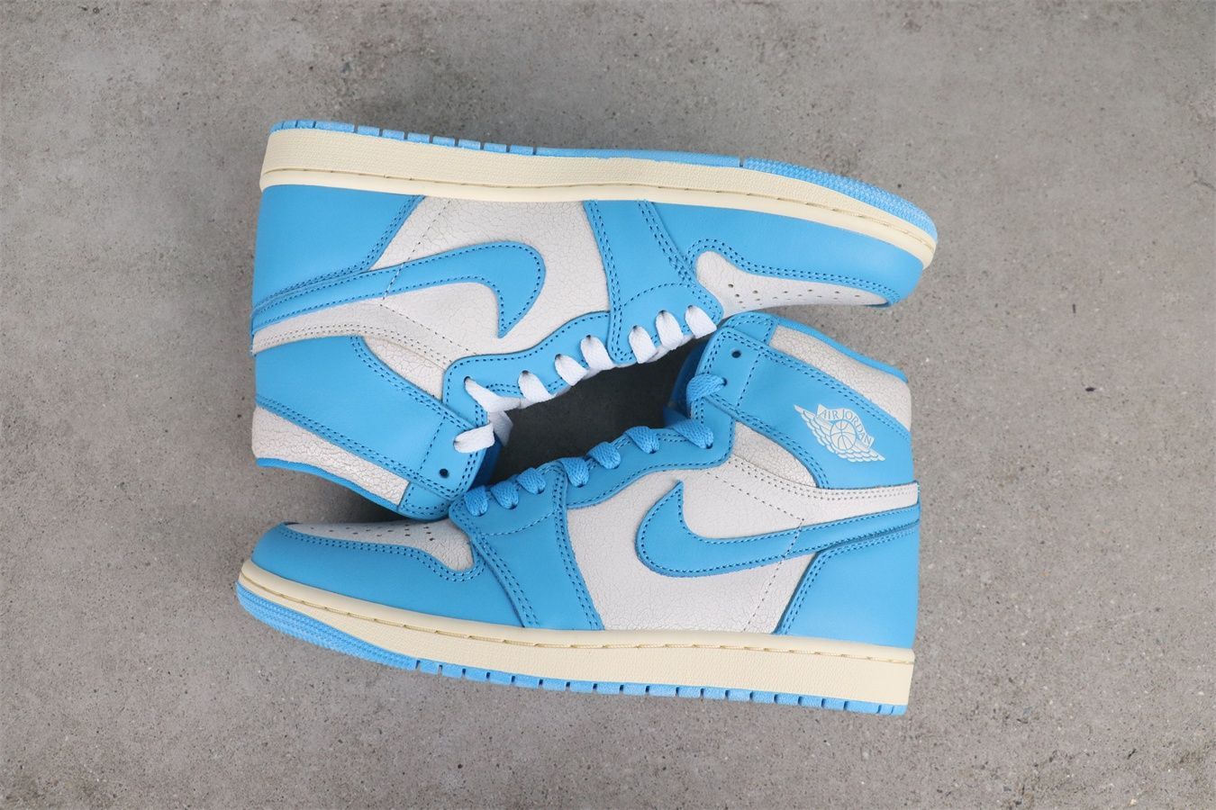 ナイキ エアジョーダン1