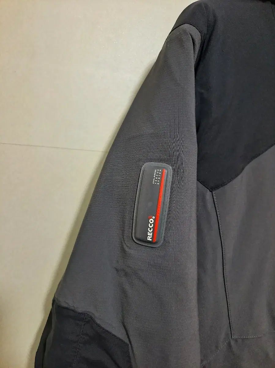 THE NORTH FACE ザノースフェイス 起毛 충전 recco 防水 ジャケット グレー 95サイズ 実寸100