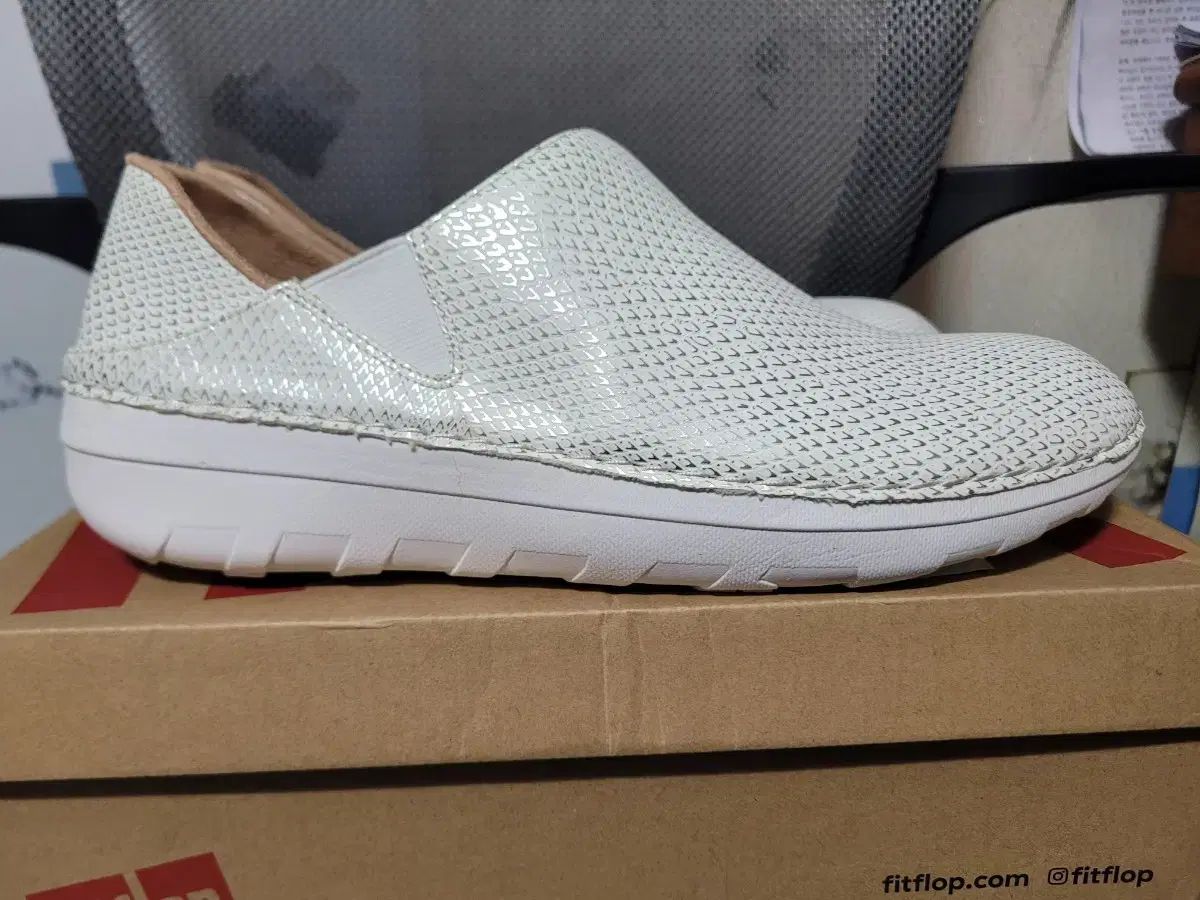 フィットフロップ