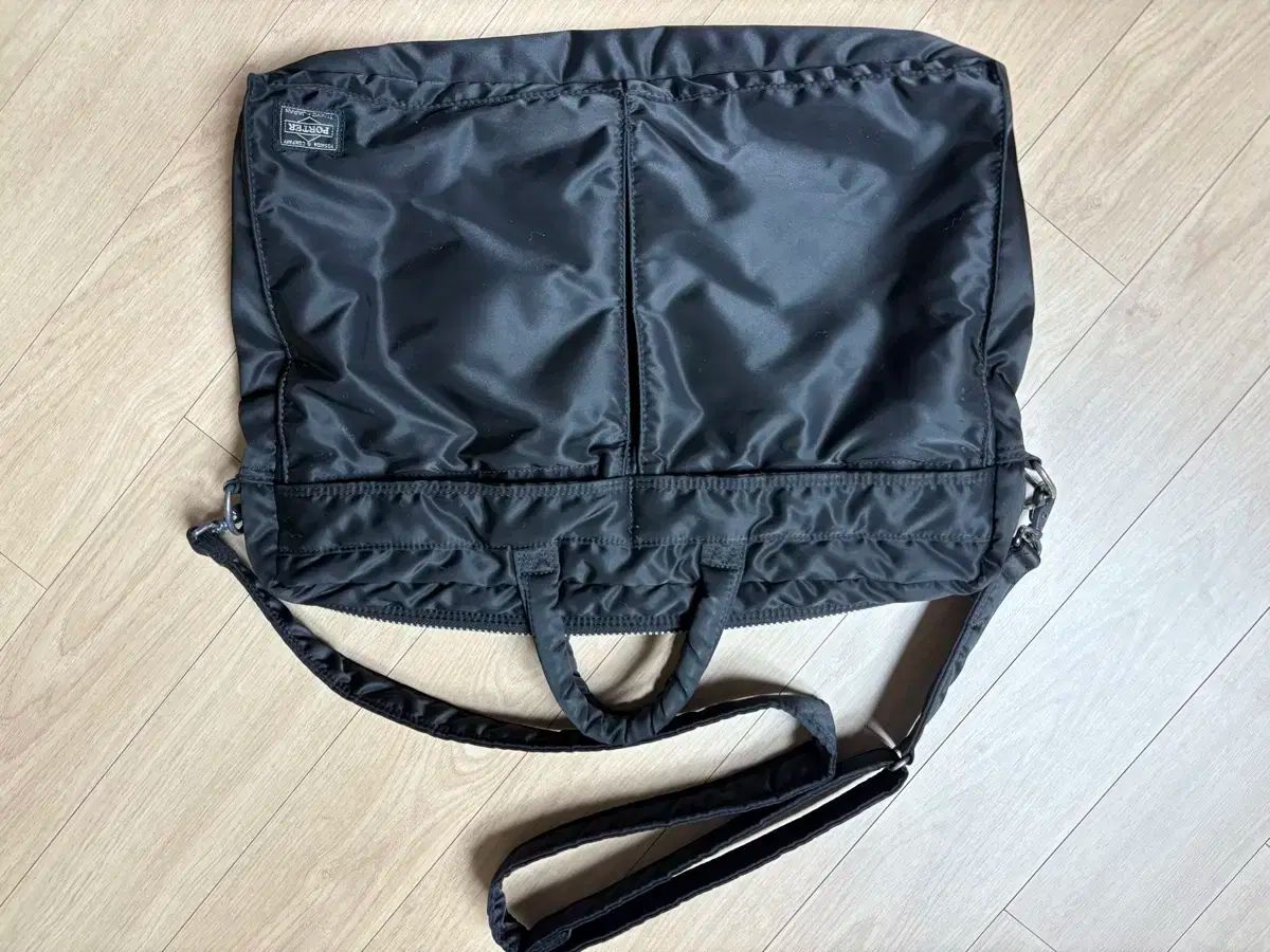 ブリーフケース