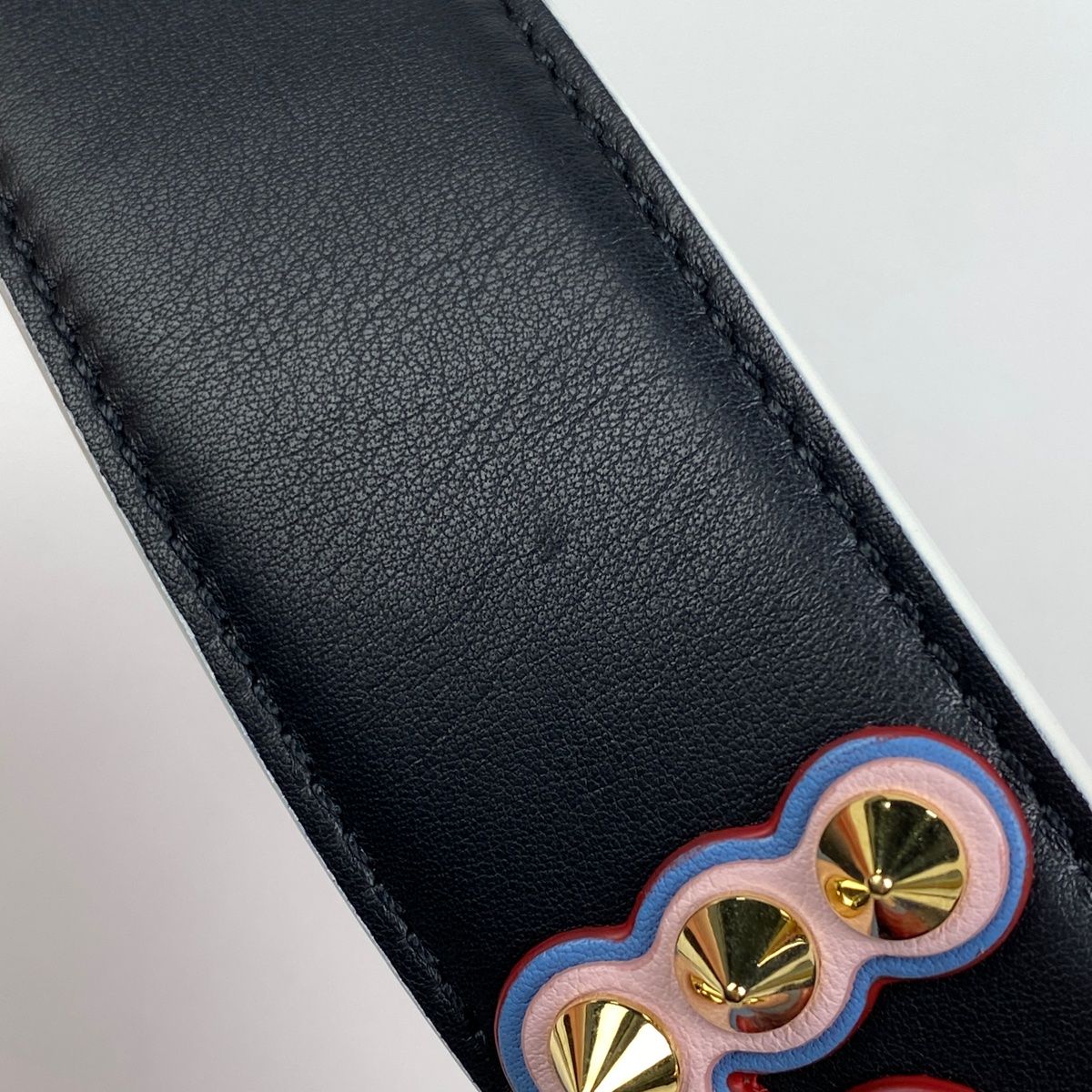 フェンディ FENDI ロゴ ショルダーストラップ 肩掛け スタッズ