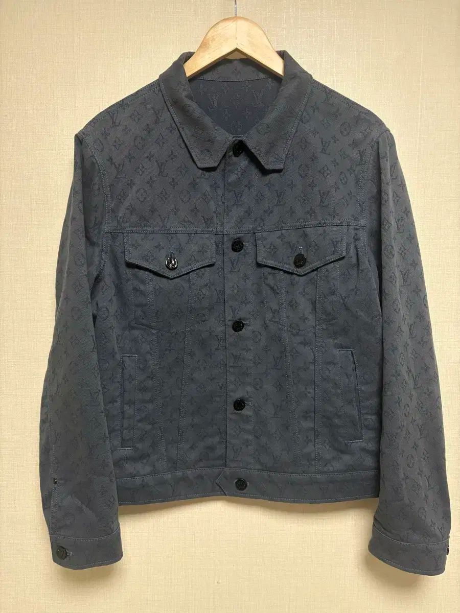 50 百貨店 Louis Vuitton ルイヴィトン モノグラム トラッカー デニム ジャケット