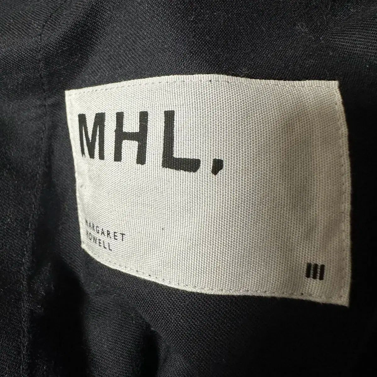 お見逃しなく。 MARGARET HOWELL woman classic slacks 店舗のQ＆Aを簡単検索。