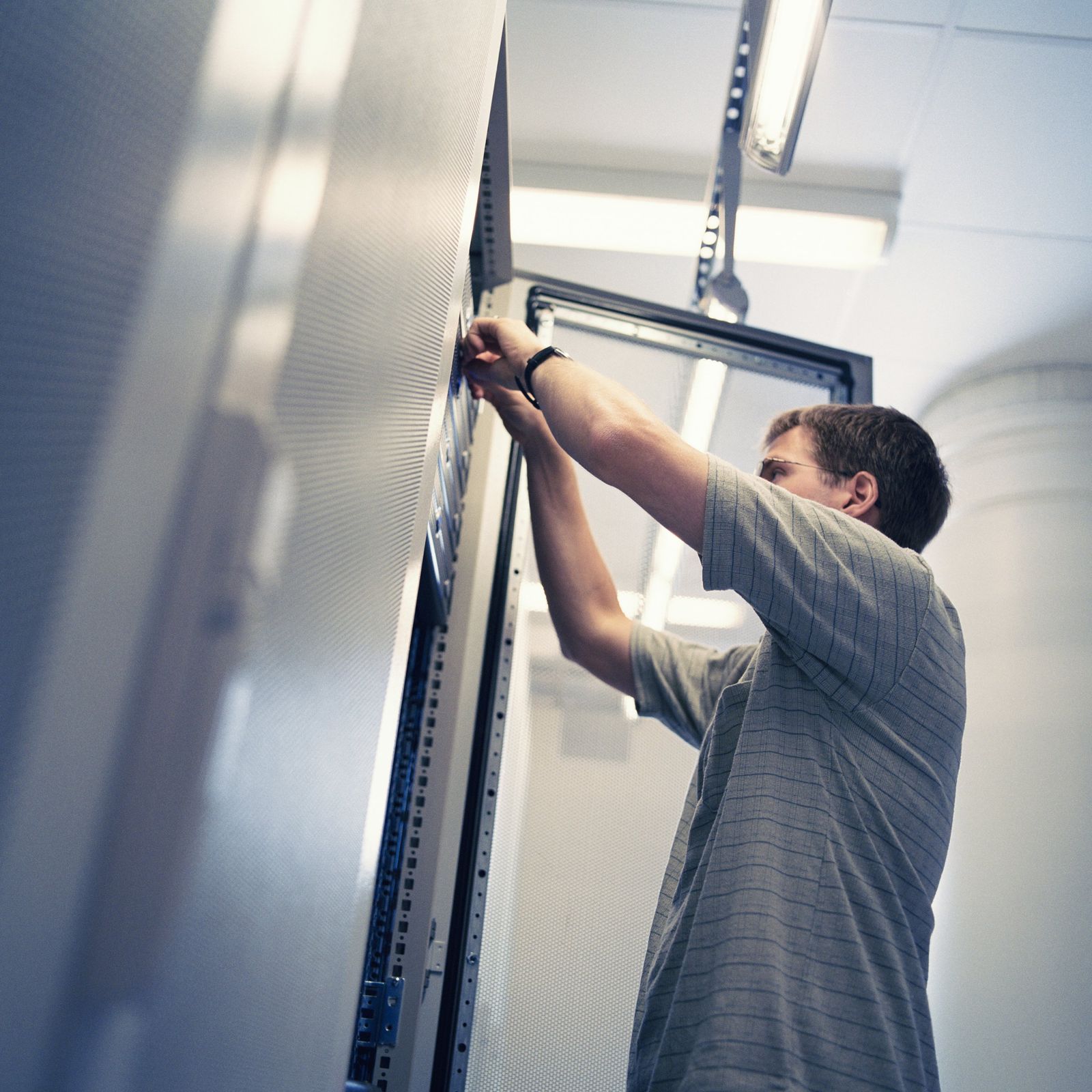 Seagate st ss 1 tb 7 2 K RPM 64 MB 5 sas 6 gb S HDD