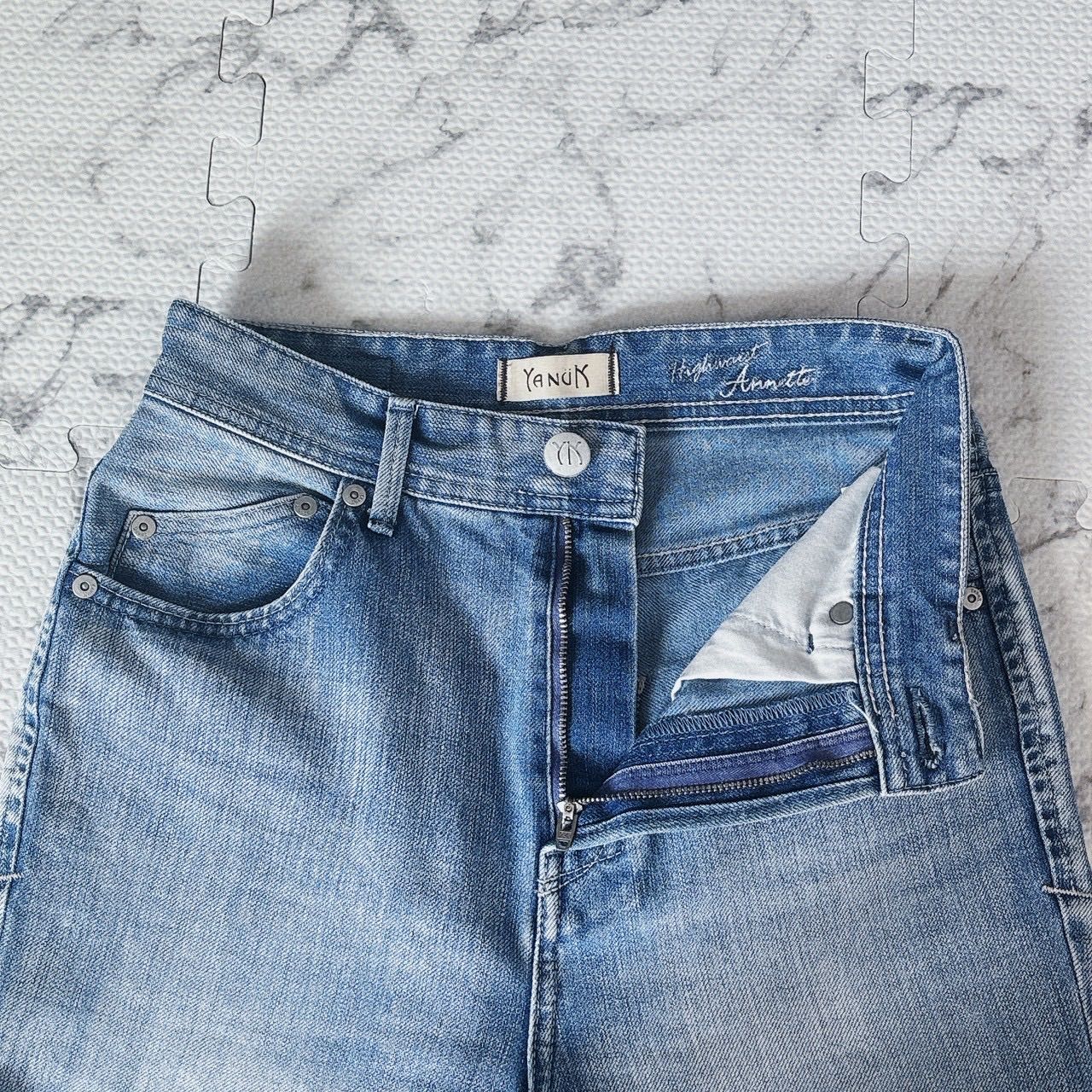 Annette ハイウェスト　24 YANUK ハイウエストANNETTE(ストレート)24インチ コーディネート詳細