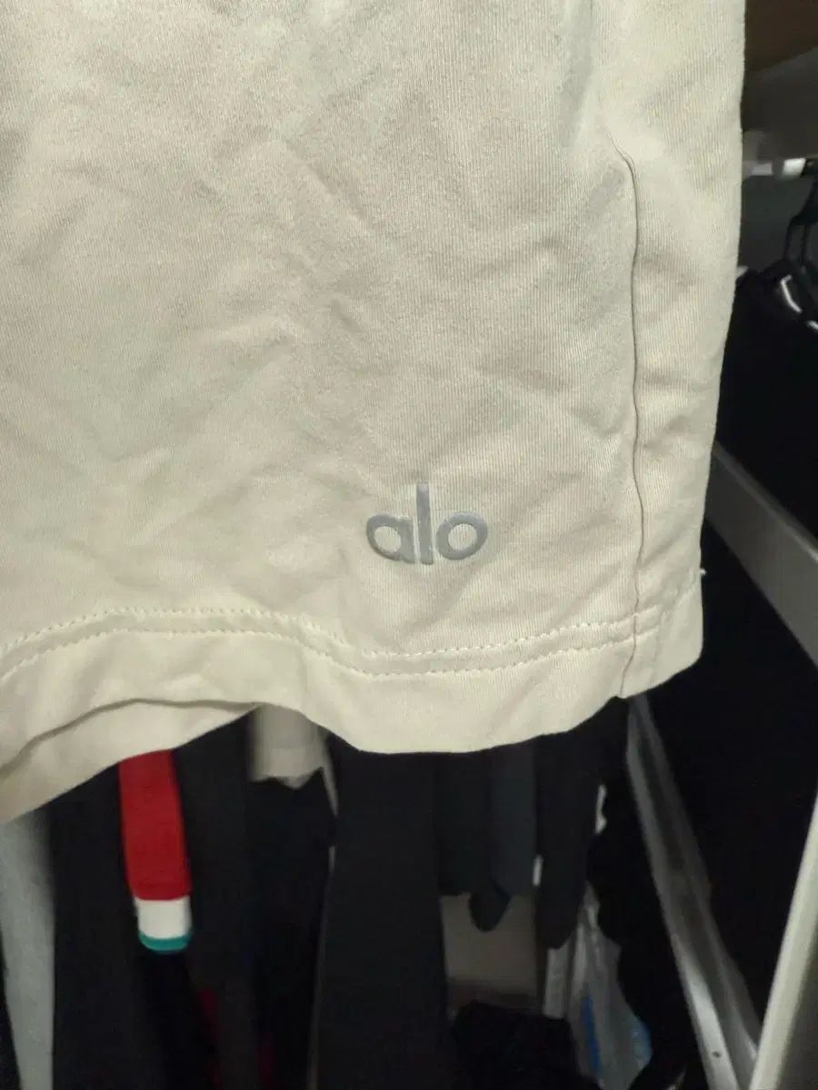 S alo yoga アロイヨーガ ショーツ アイボリー