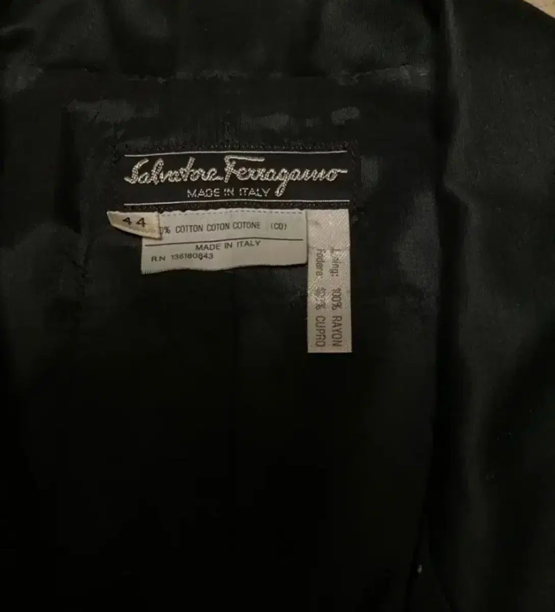 FERRAGAMO フェラガモ ブラック スーツ スカート セットアップ