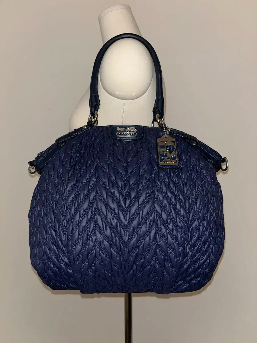 コーチ キルティング ネイビー バッグ