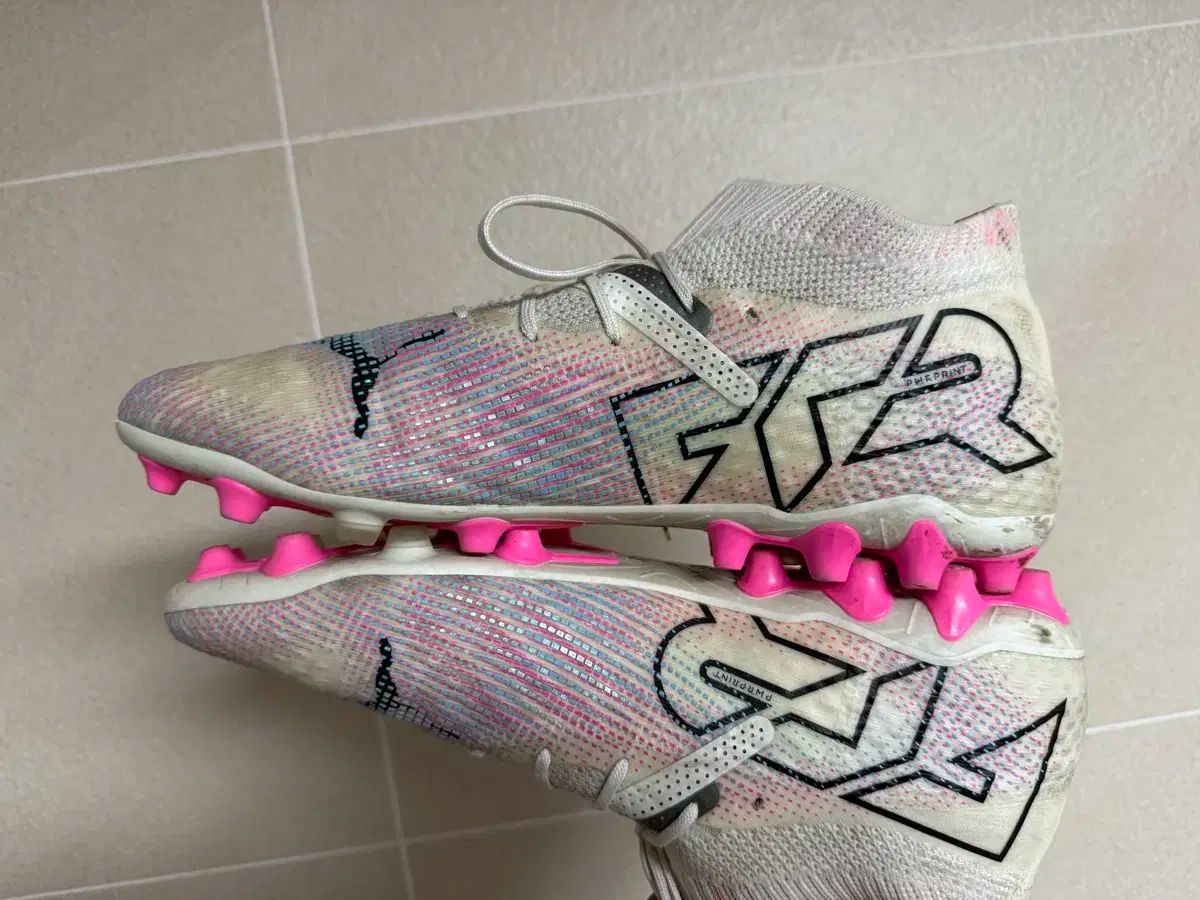  280 プーマ プーさん 퓨처7 MG フットサルシューズ シューズ