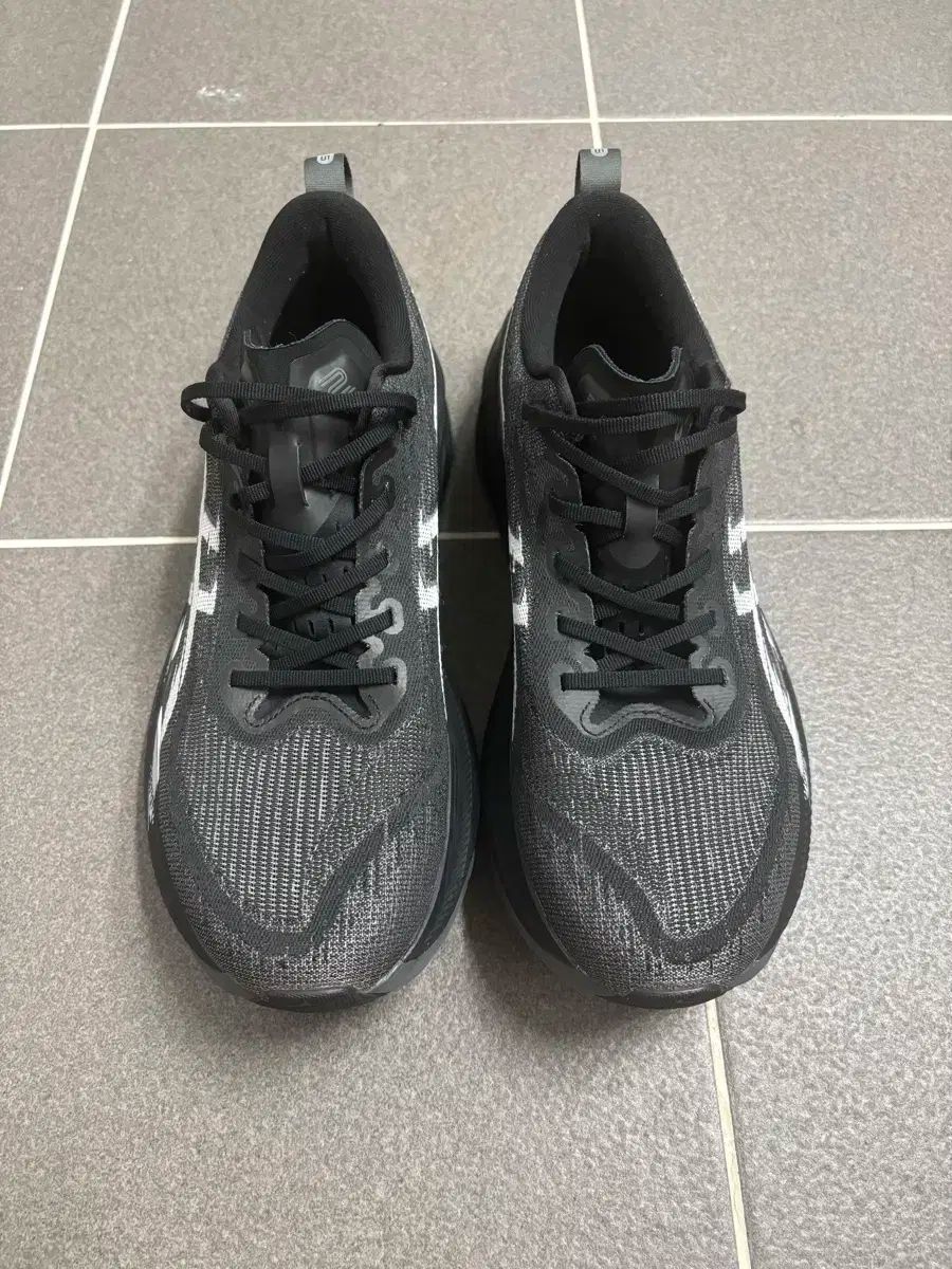 アシックス SUPERBLAST 2 ブラック 285mm