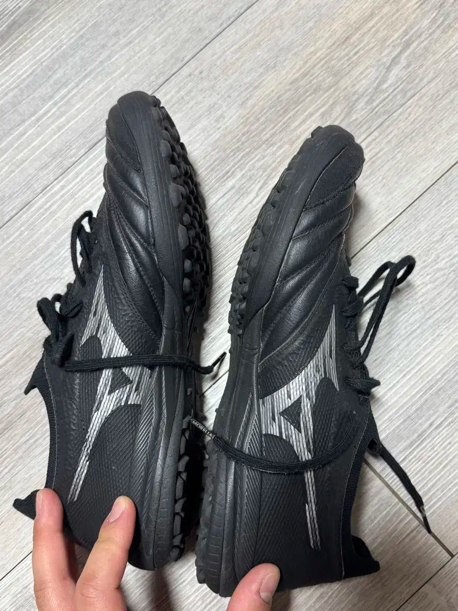 ミズノ モレリア NEO サラ ベータ jpn tf 270