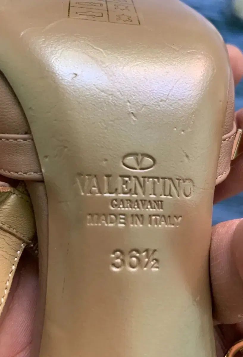  ヴァレンティノ ロックスタッズ ヒール 36 5 サンダル サンダル ミュール