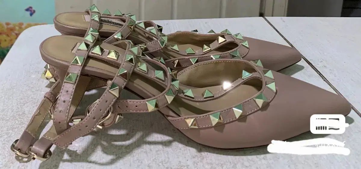 ヴァレンティノ ロックスタッズ ヒール 36 5