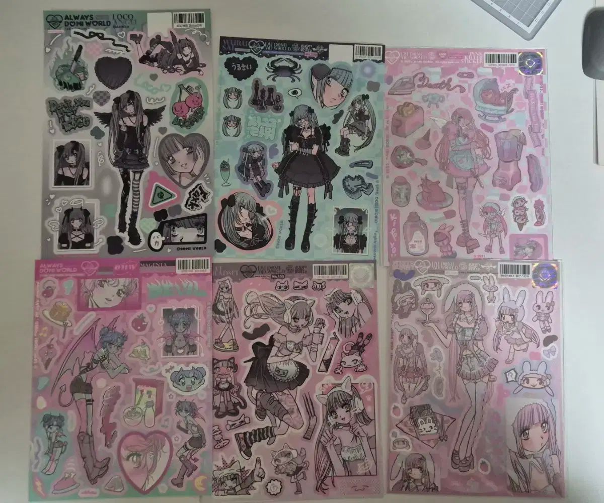 DOMI WORLD ステッカー まとめ