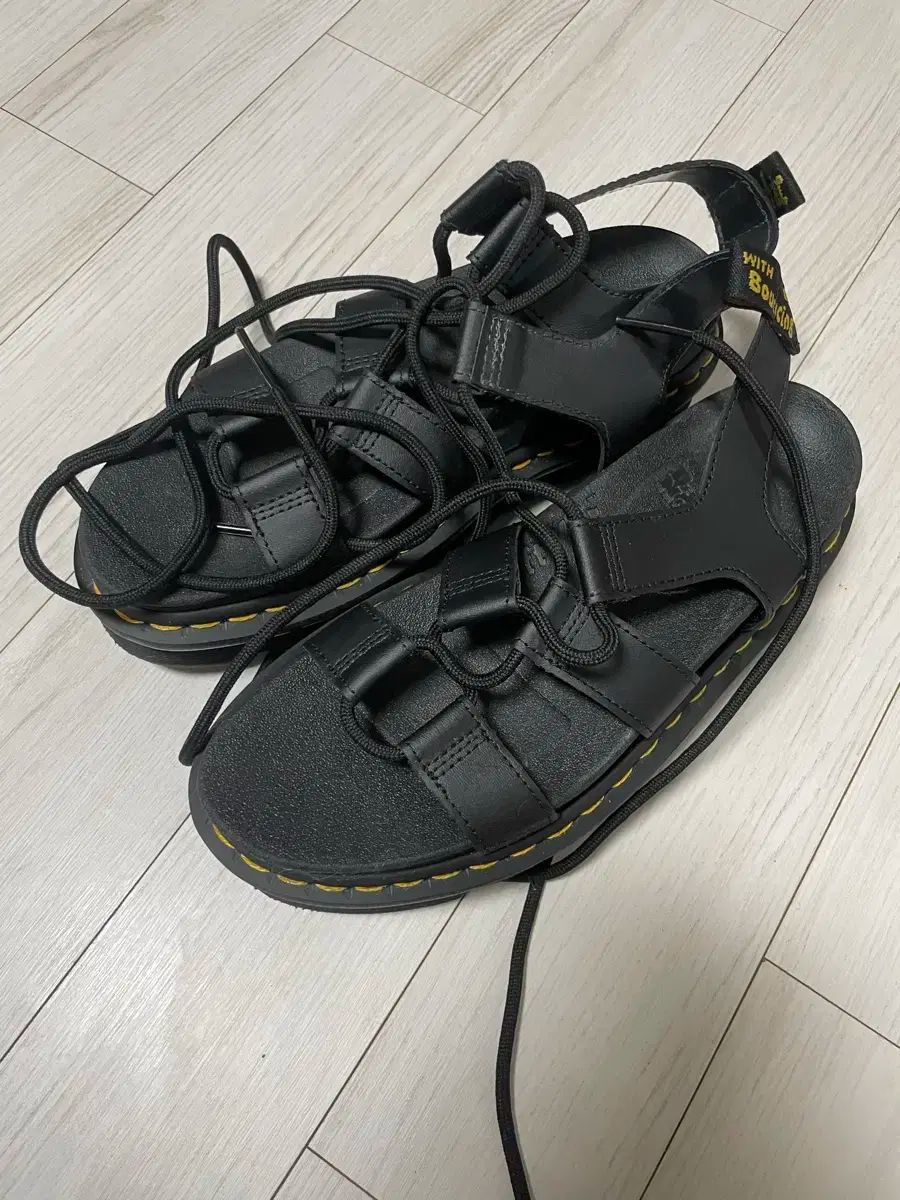 DR. MARTENS ドクターマーチン ナルティラ 245 mm