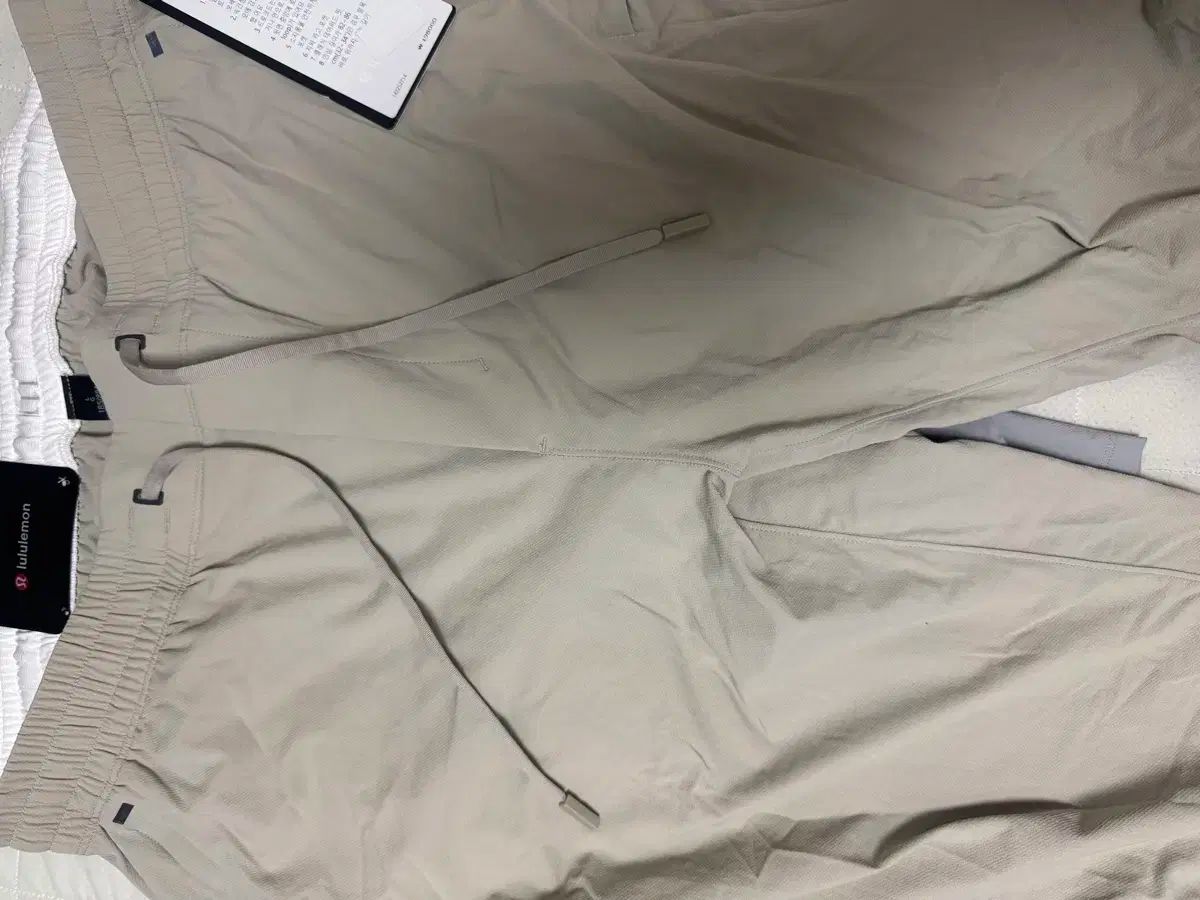 lululemon ライセンス トゥ 黒鉄のミステリートレイン カーゴ ジョガー L