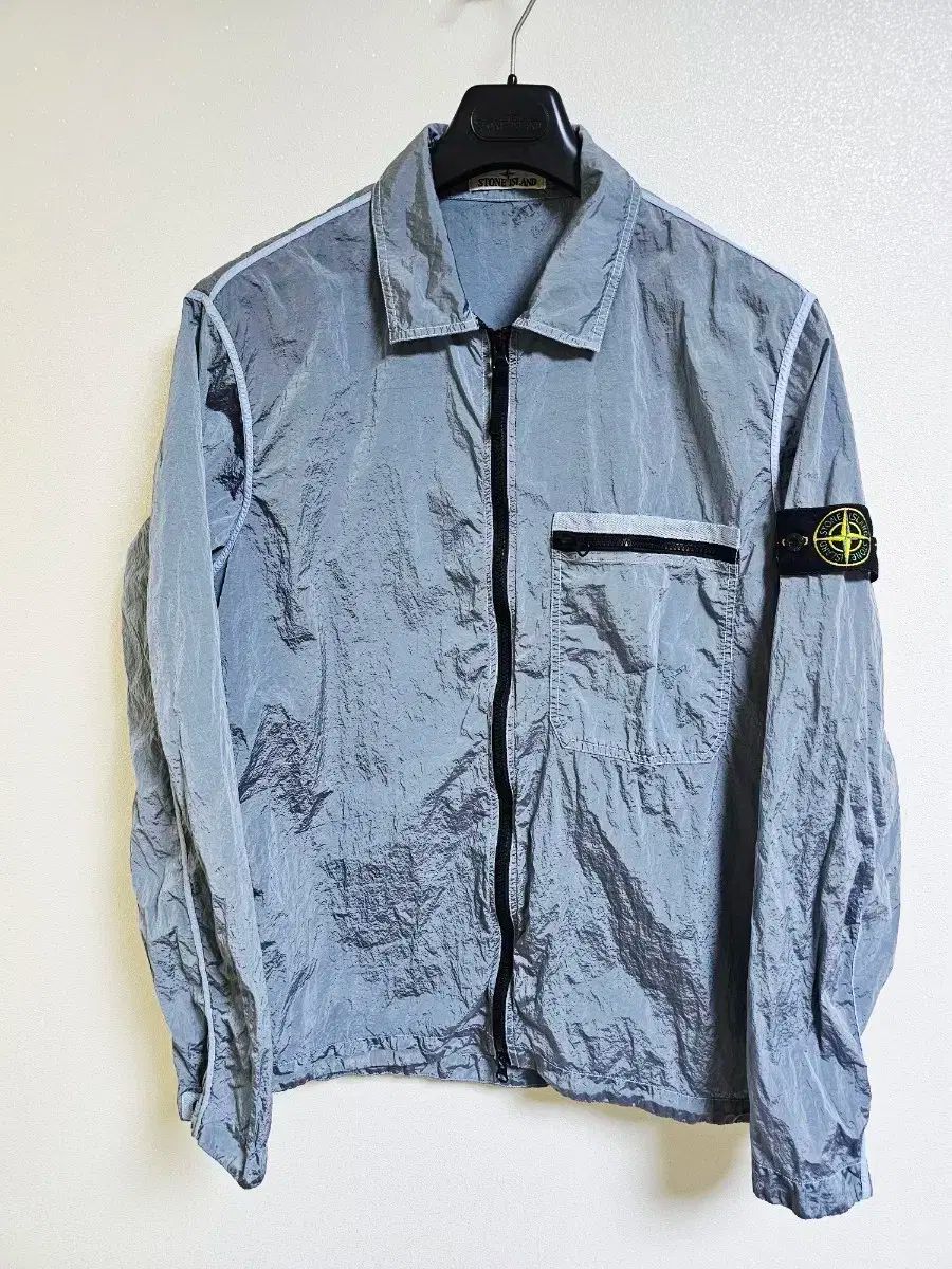 ストーンアイランド ナイロン メタル オーバーサイズシャツ