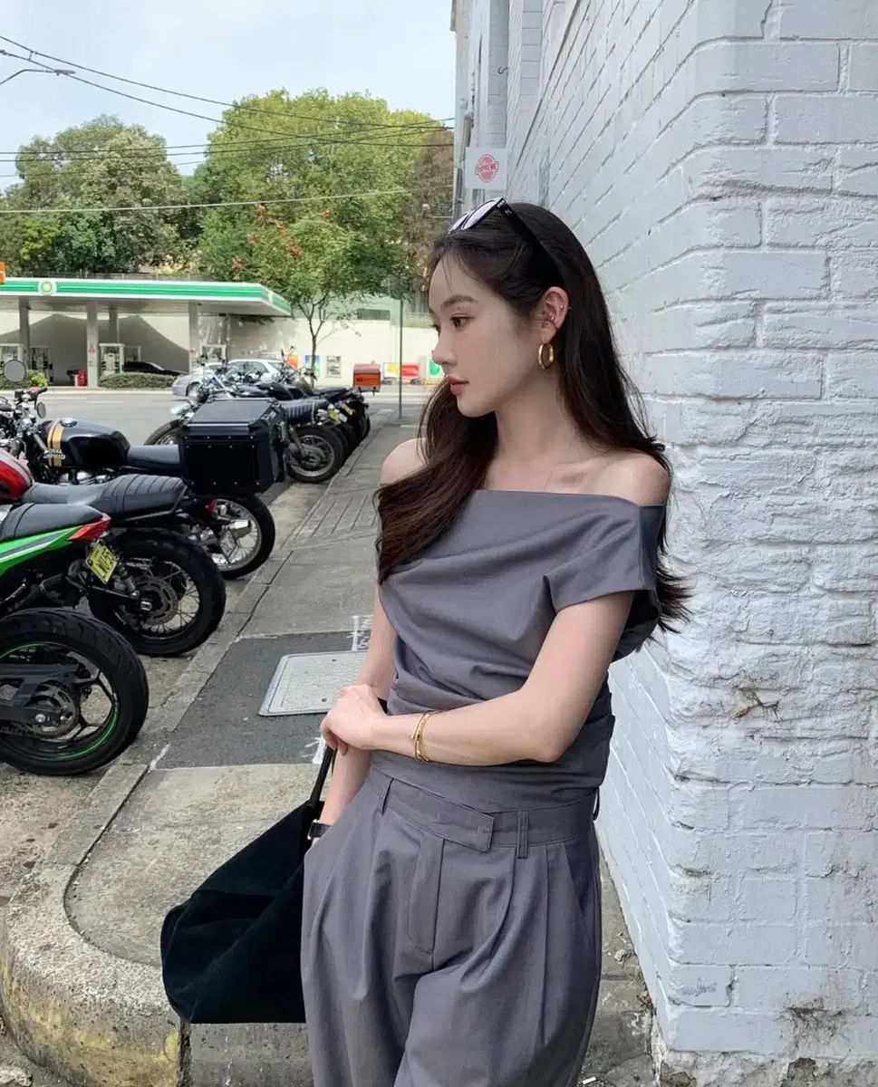 高品質で。 AUBEZEST 麻 マレ アシンメトリー トップス スラックス セットアップ