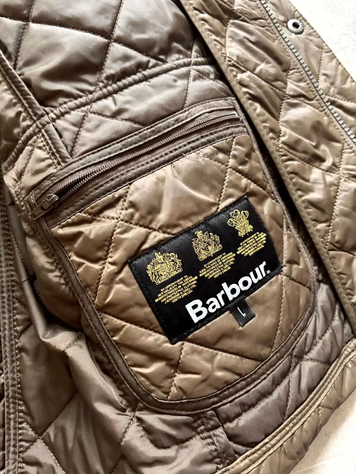 インターナショナル Ariel