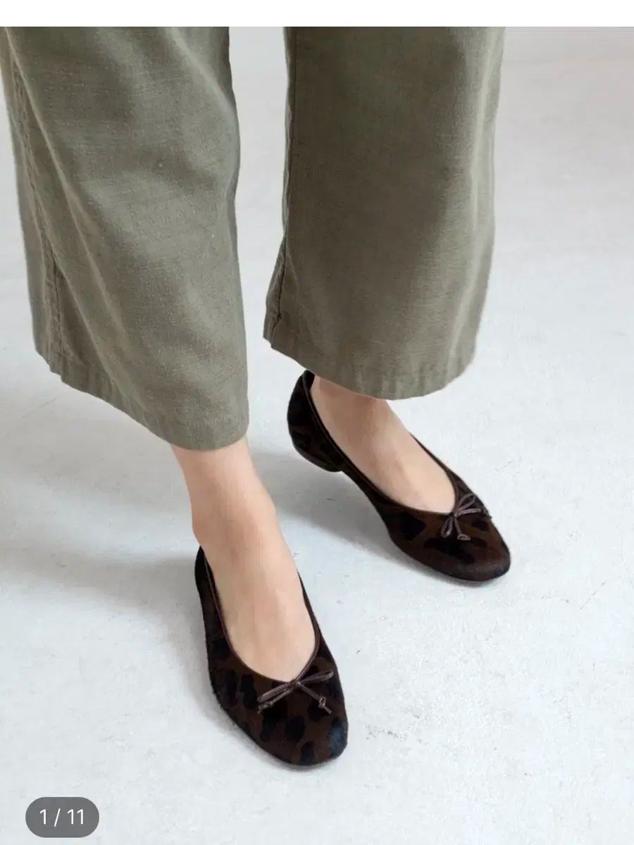 フェラガモ カーフレザー