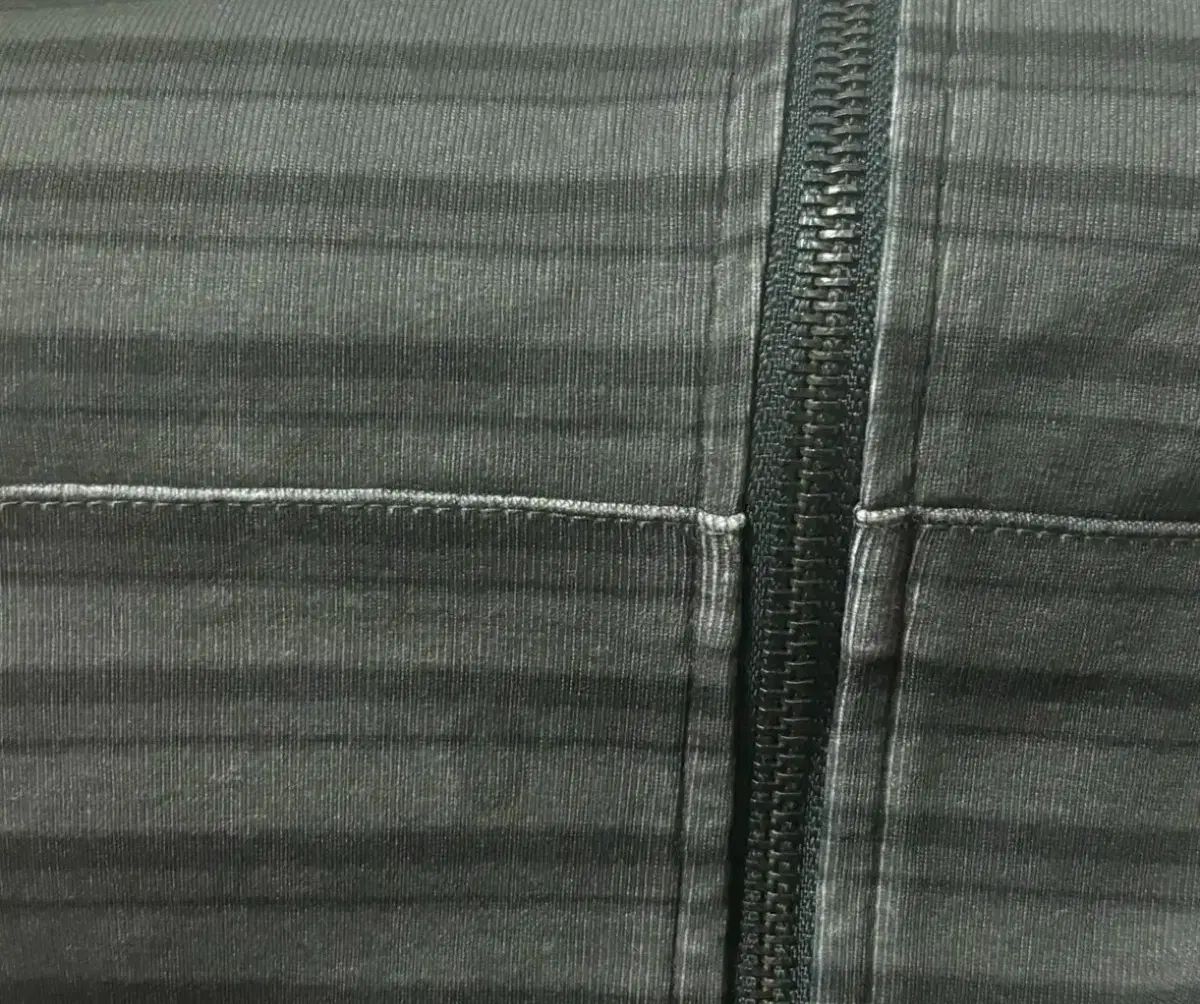 ハグユアースキン コリラックマ フードジップアップ チャコール ジョガーパンツ