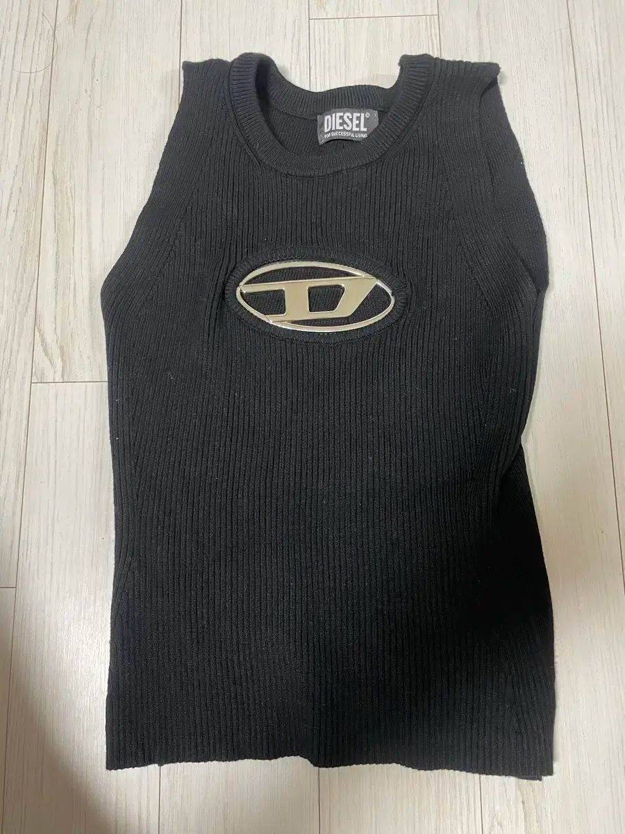 DIESEL オルゴールカット ノースリーブ Mサイズ