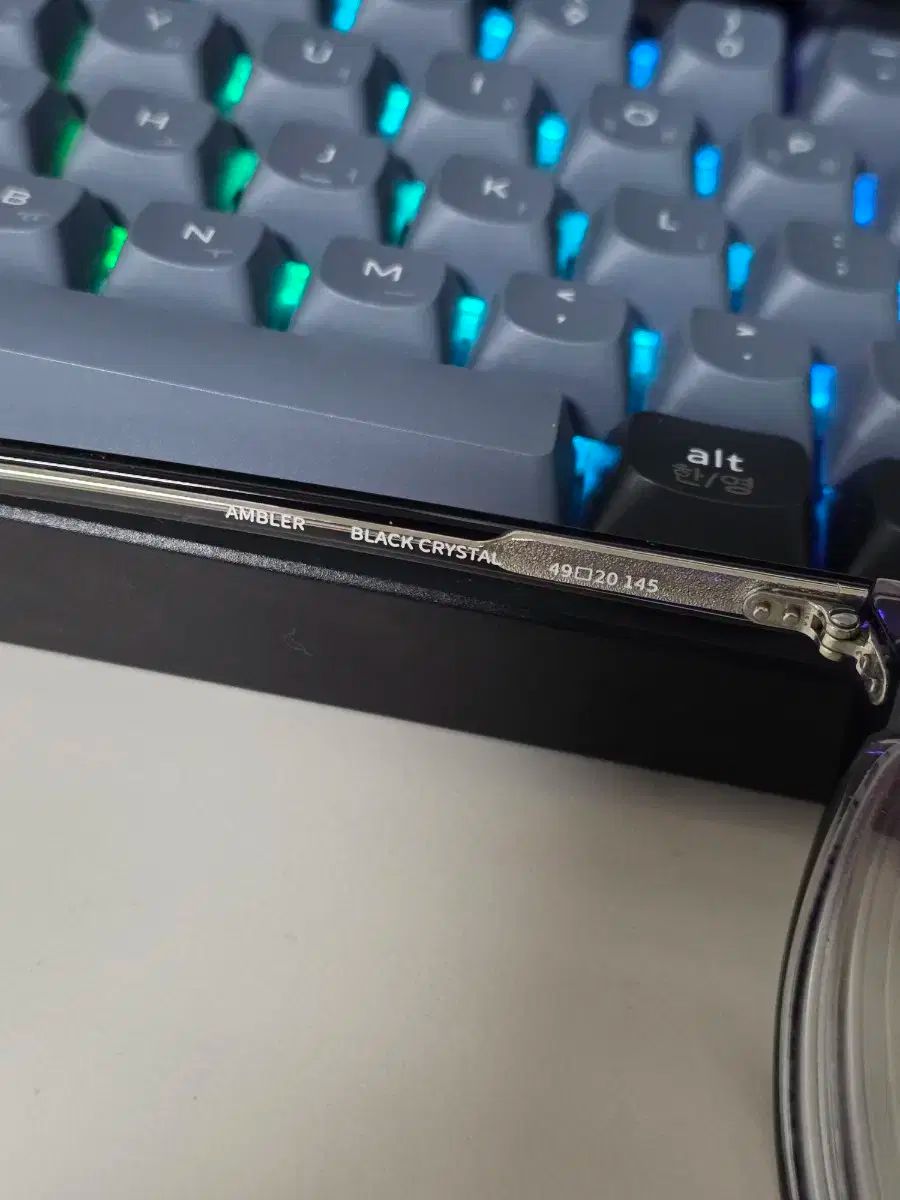  アンコモン アイウェア AMBLER ブラック クリスタル サングラス 小物