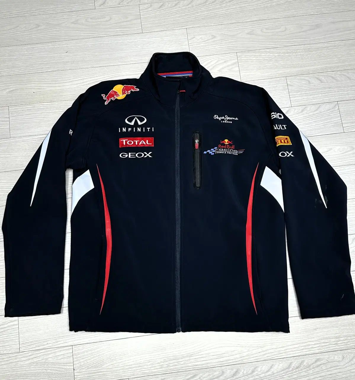 レッドブル レーシング ペッパー ジーン バージョン ソフトシェル ジャケット