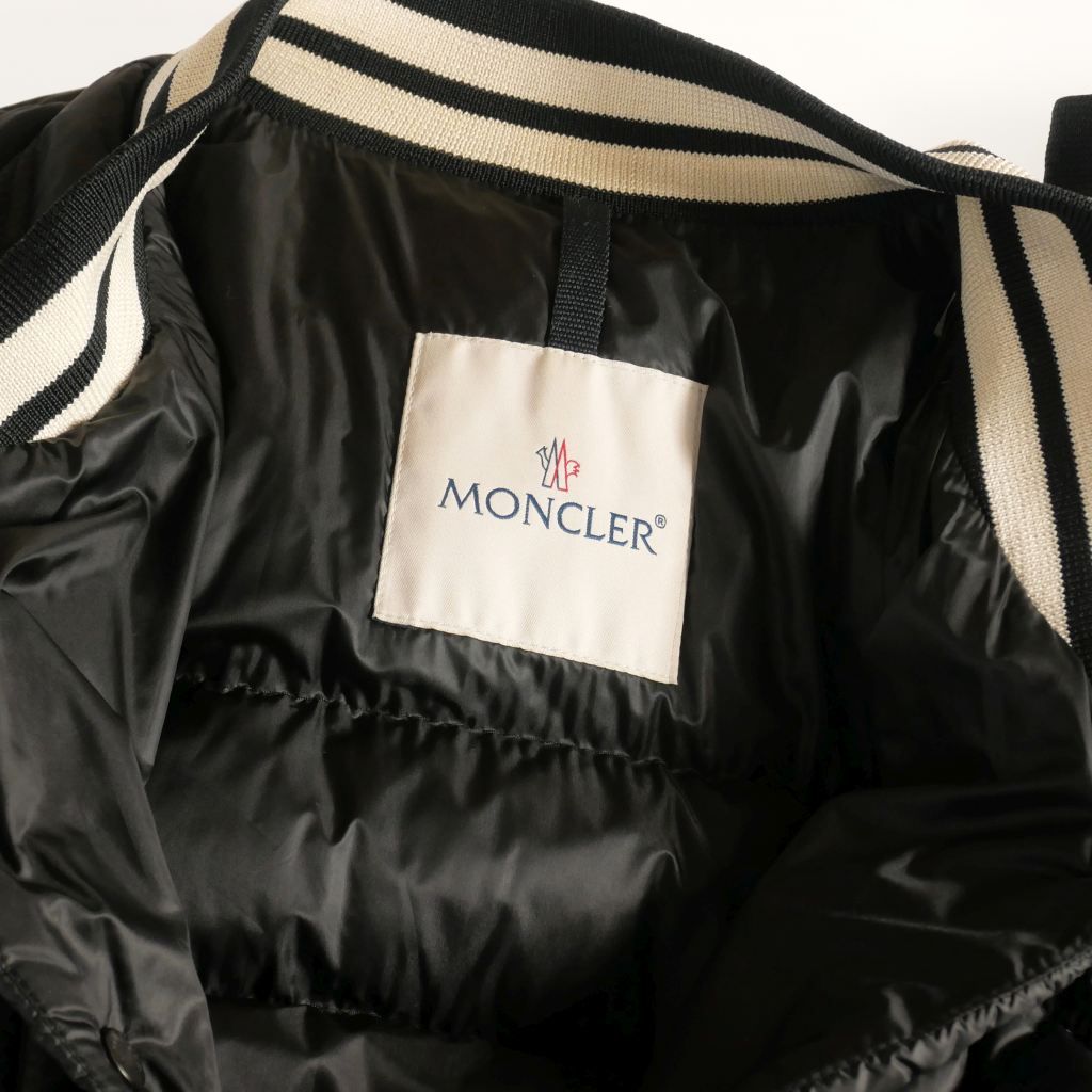 MONCLER AUBURN レザーダウンジャケット MONCLER AUBURN レザーダウンジャケット - メルカリ