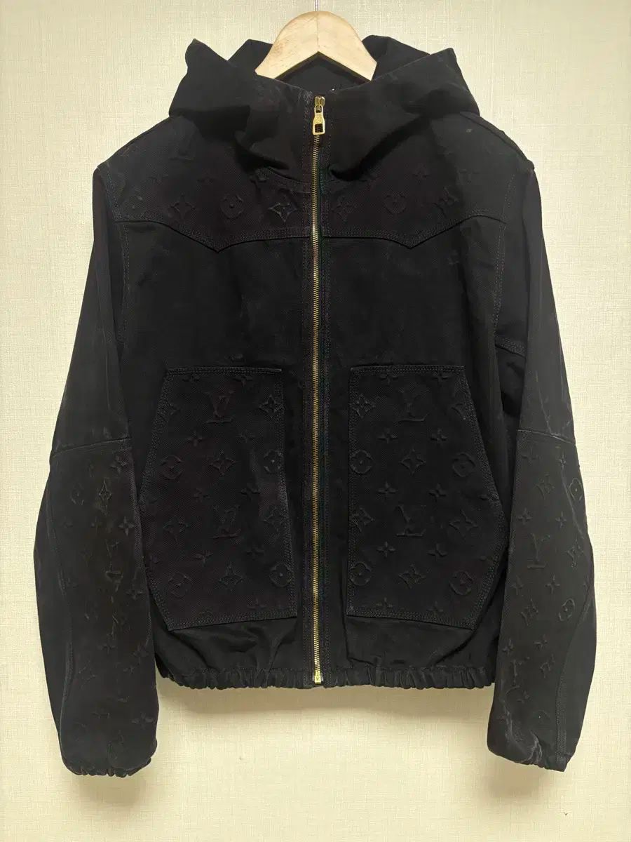 50 Louis Vuitton ルイヴィトン モノグラム カーペンター デニム フードジップアップ ジャケット