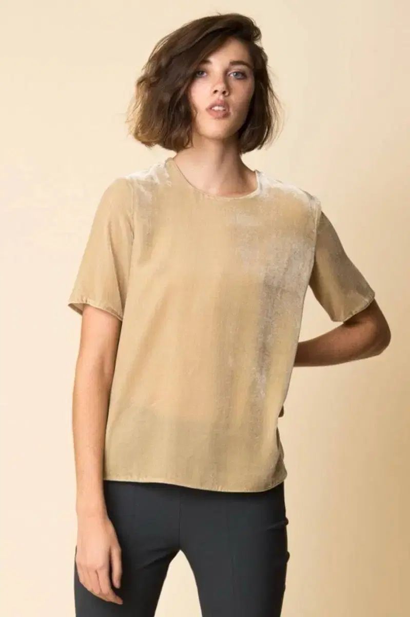 ヴィンス ベージュ ベルベット 半袖 Tシャツ