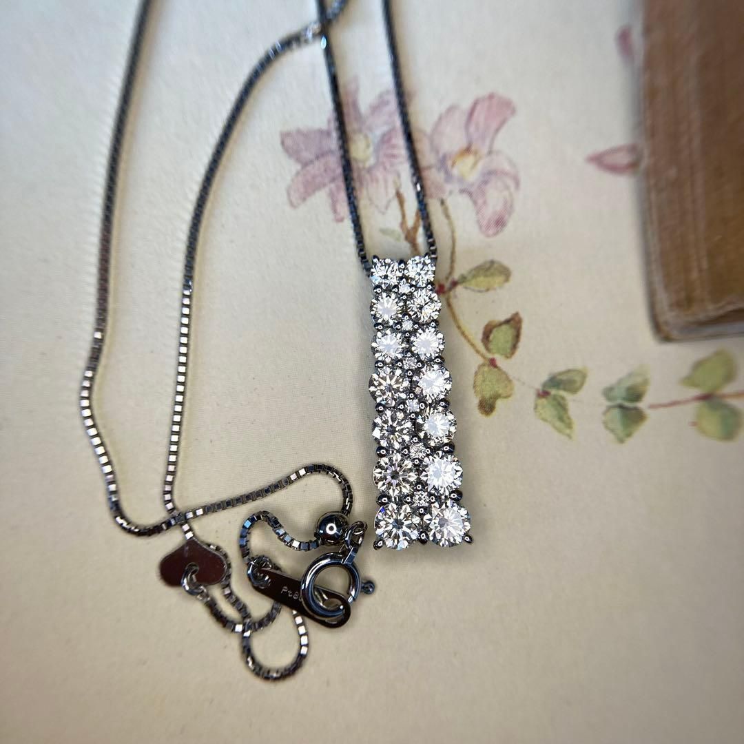 ペンダントネックレス