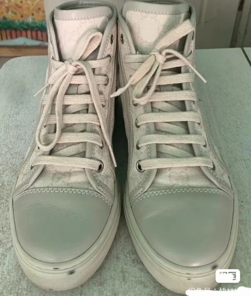 グッチアイボリーハイトップスニーカー 34 5