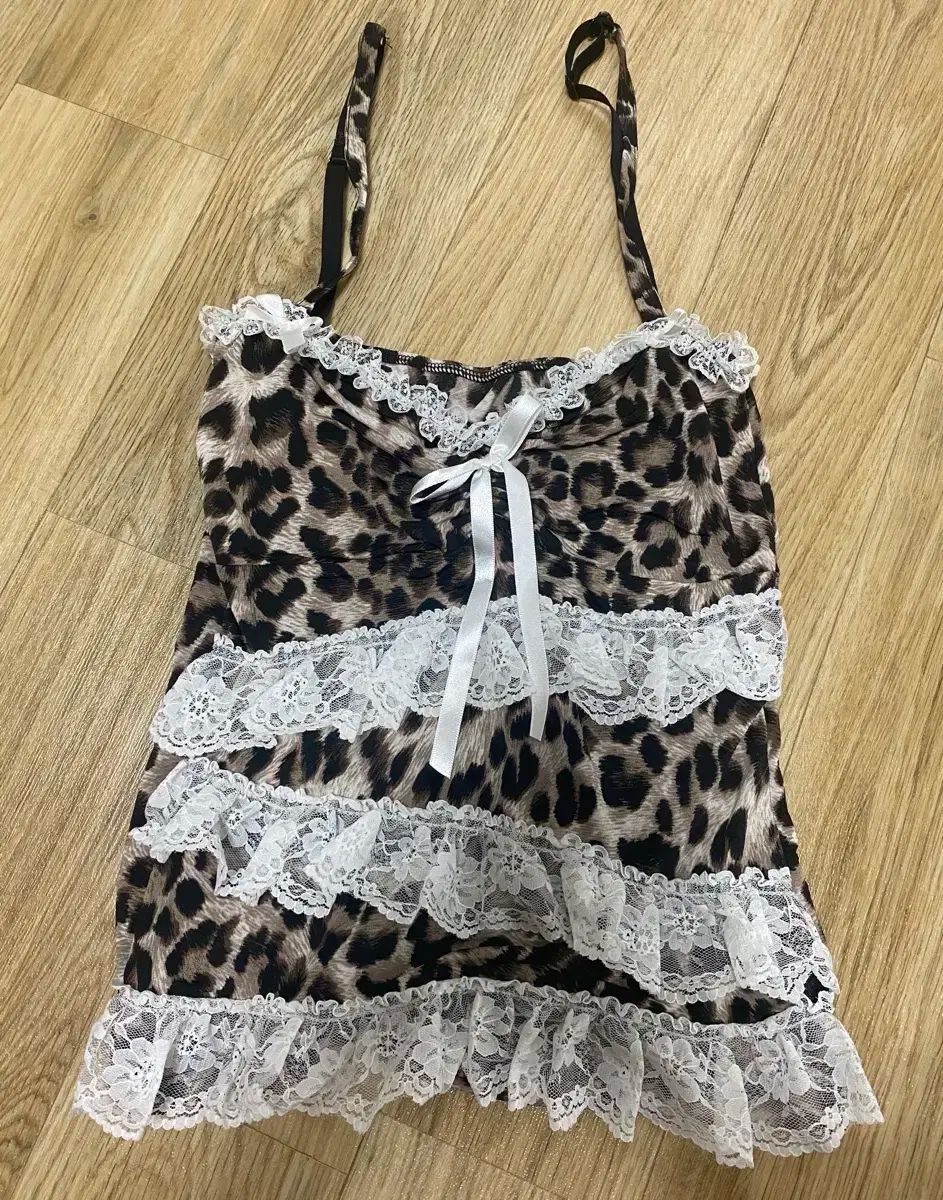 Babymetalclub ベメクル Girl FRIEND ヒョウ柄 レオパード スリップ 白