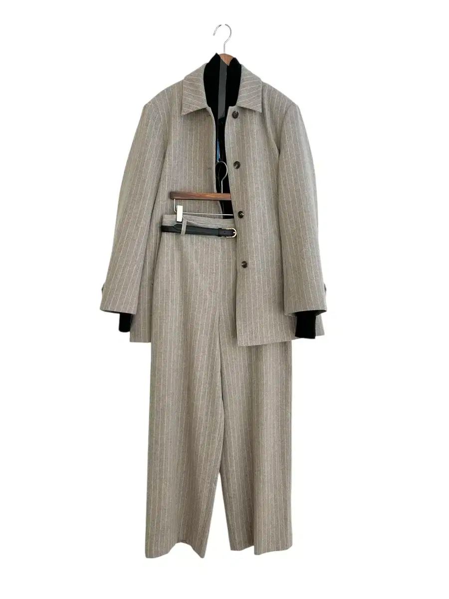 교신안함 엣더ベイ글 ストライプ セットアップ ウール100 ハイクオリティ