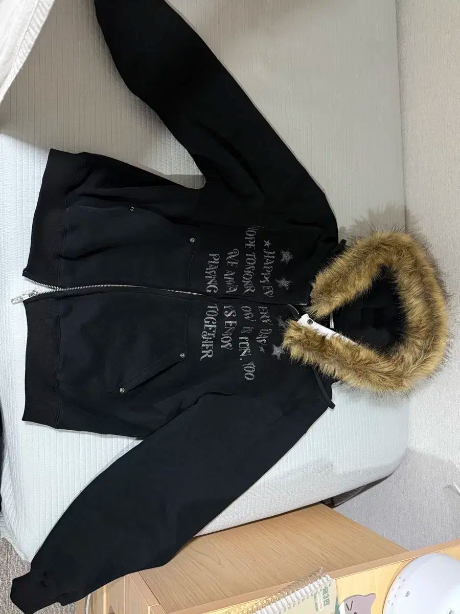 LUVISTRUE WHO フードジップアップ FS LETTER HOOD ZIPUP