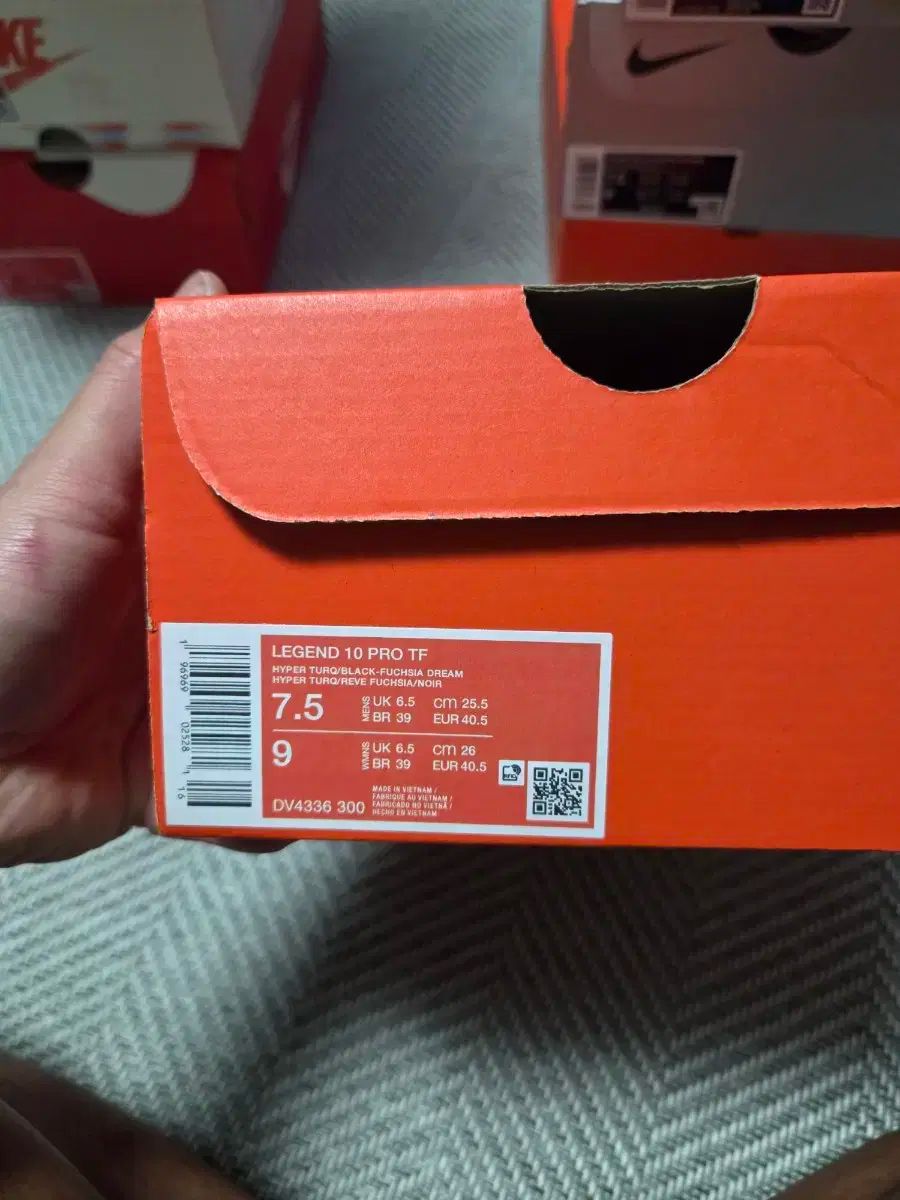 255 NIKE ナイキ レジェンド10 プロ TF