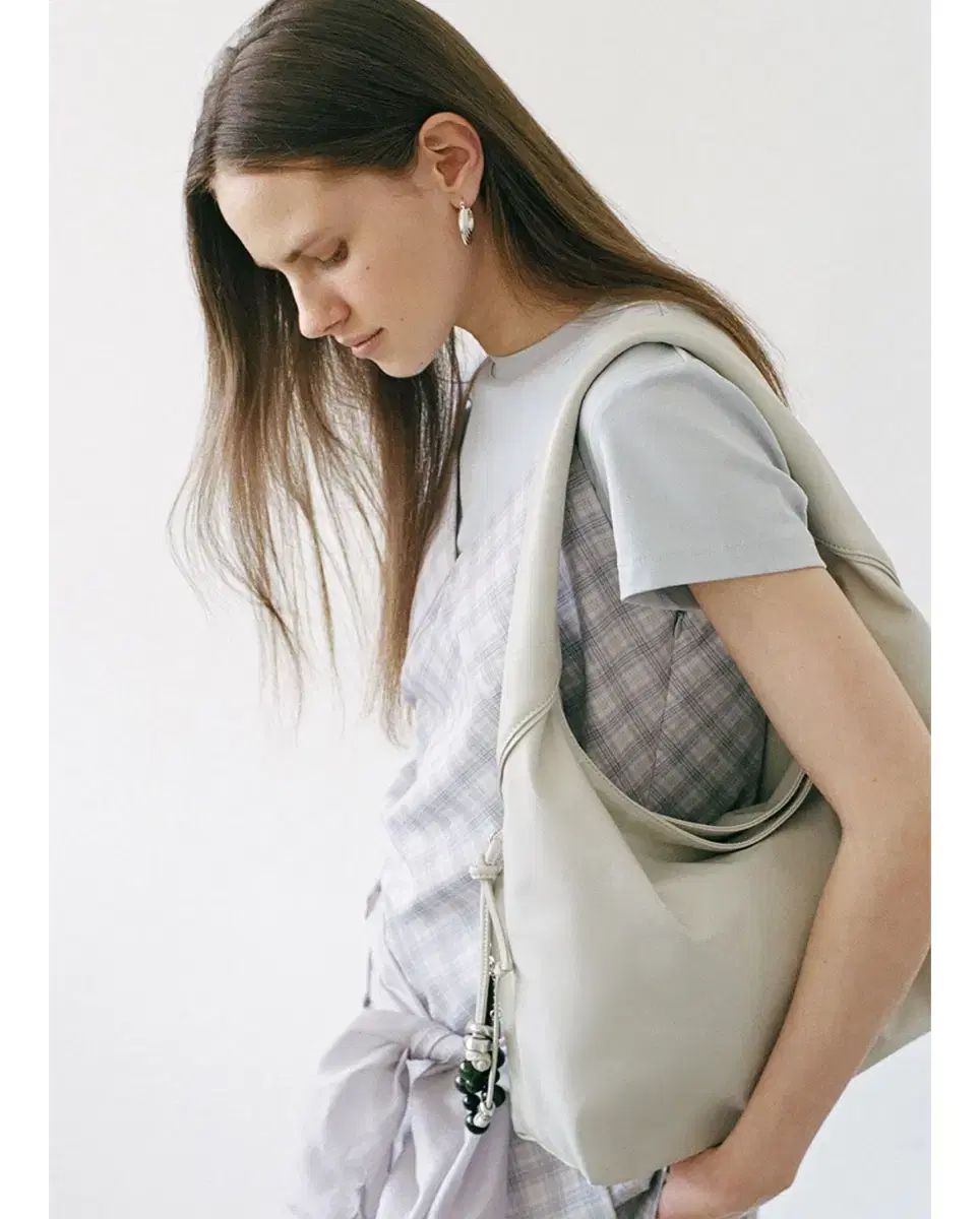 LOEUVRE ルーブル HOBO BAG ホーボーバッグ オートミール Tour hobo large oatmeal