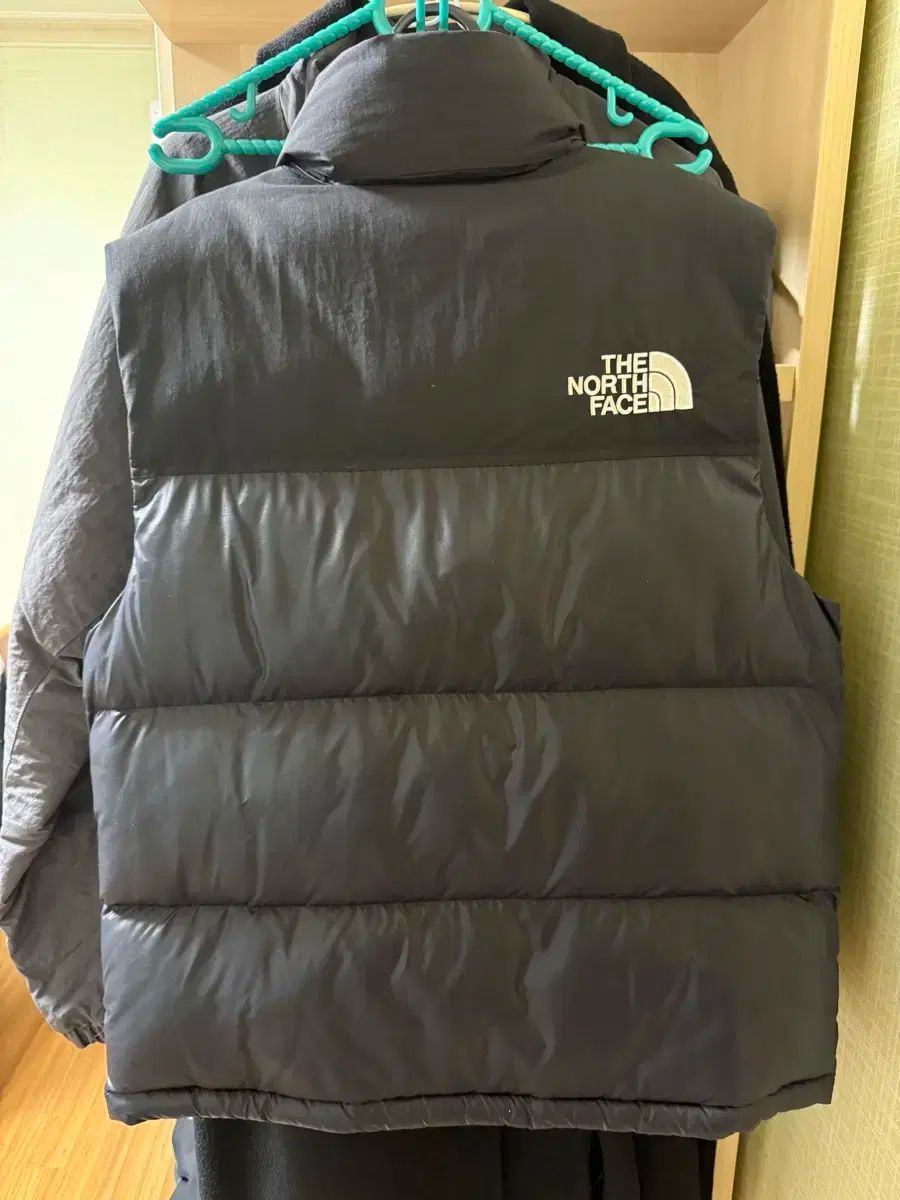 30日間返品交換可能！ ザノースフェイス ダウンベスト ブラック 送料無料、返品無料。
