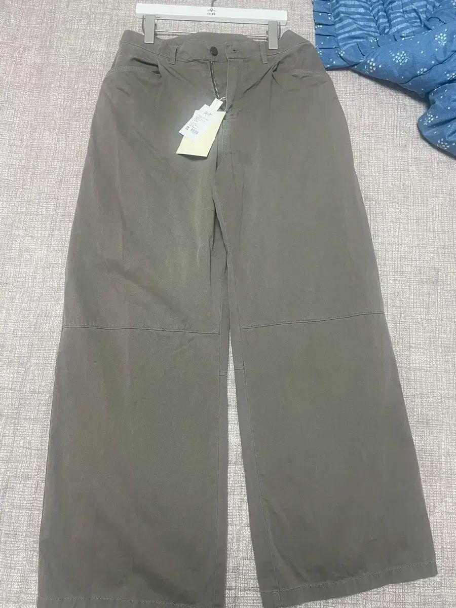 ポリテル ワンタック ゴーシマ カーキグレー