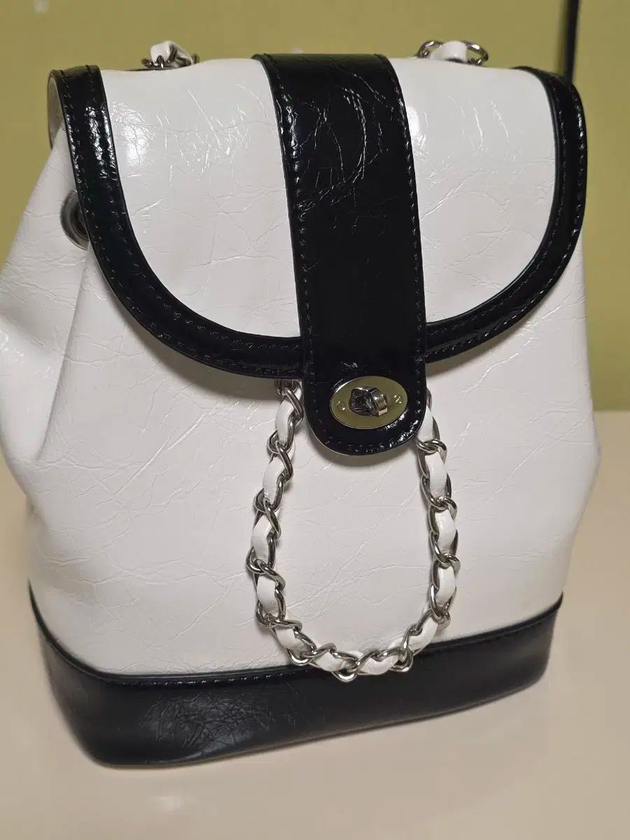 Cardinal Red woo!ah! ウア バッグ