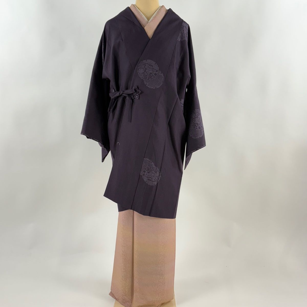 道中着 身丈96 5 cm 裄丈66 M 和装コート 証紙 雪輪 亀甲絣 濃紫 正絹 秀品