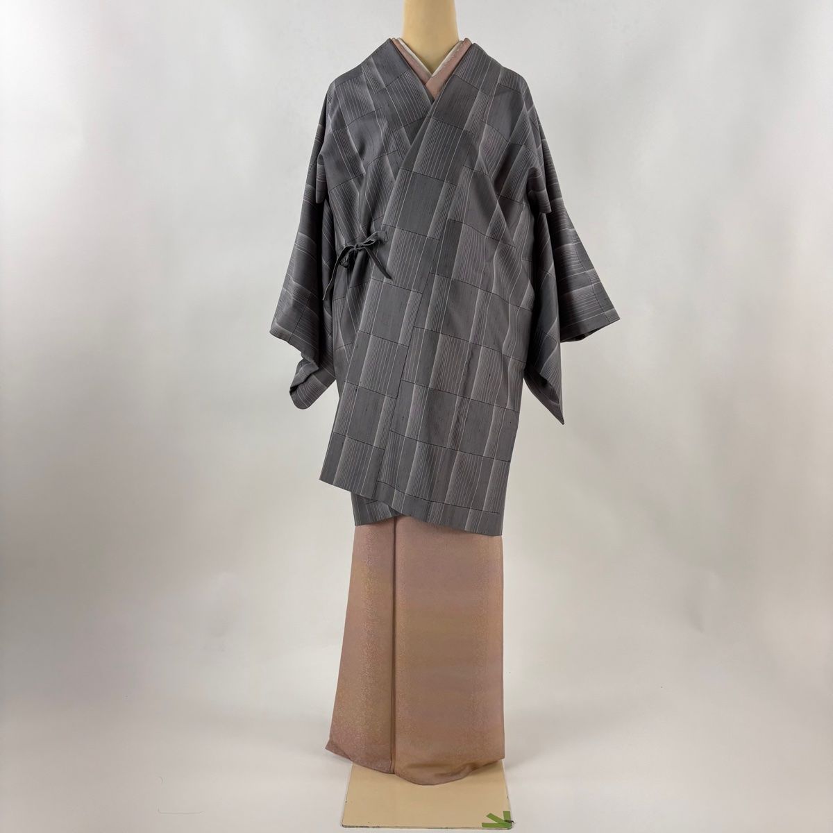 道中着 身丈93 5 cm 裄丈63 S 和装コート 縦縞 灰色 正絹 秀品