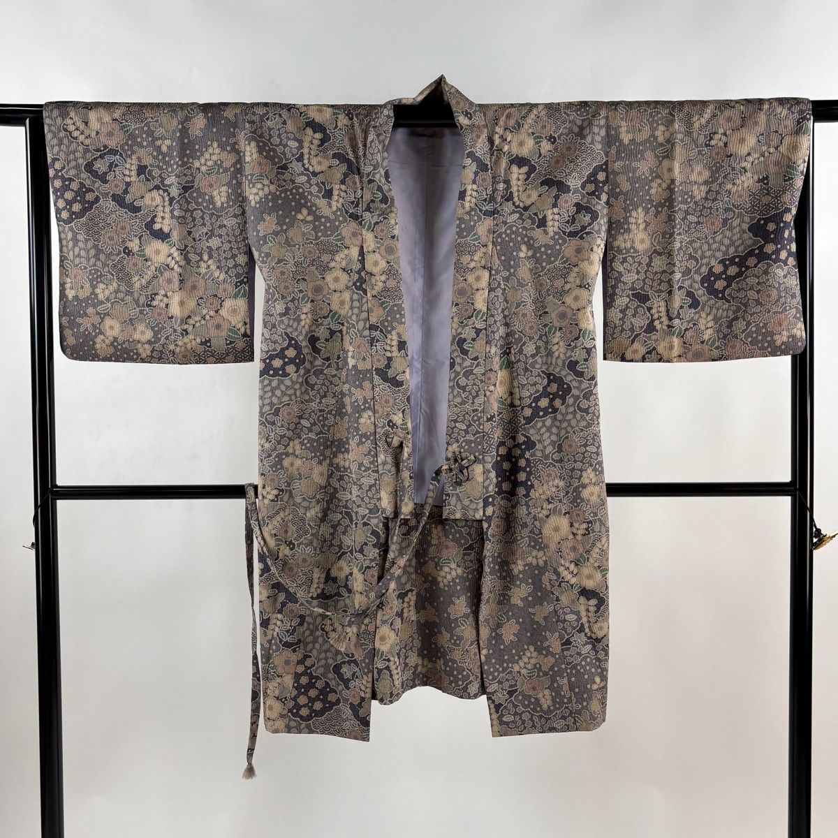  道中着 身丈104 cm 裄丈65 M 和装コート 着物衿 雲文 草花 灰紫 正絹 秀品 羽織 着物 浴衣