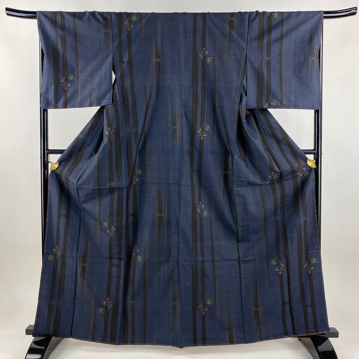 大島紬 身丈163 cm 裄丈68 L 袷 やまと 純泥染 証紙 草花 縦縞 濃紺 正絹 秀品