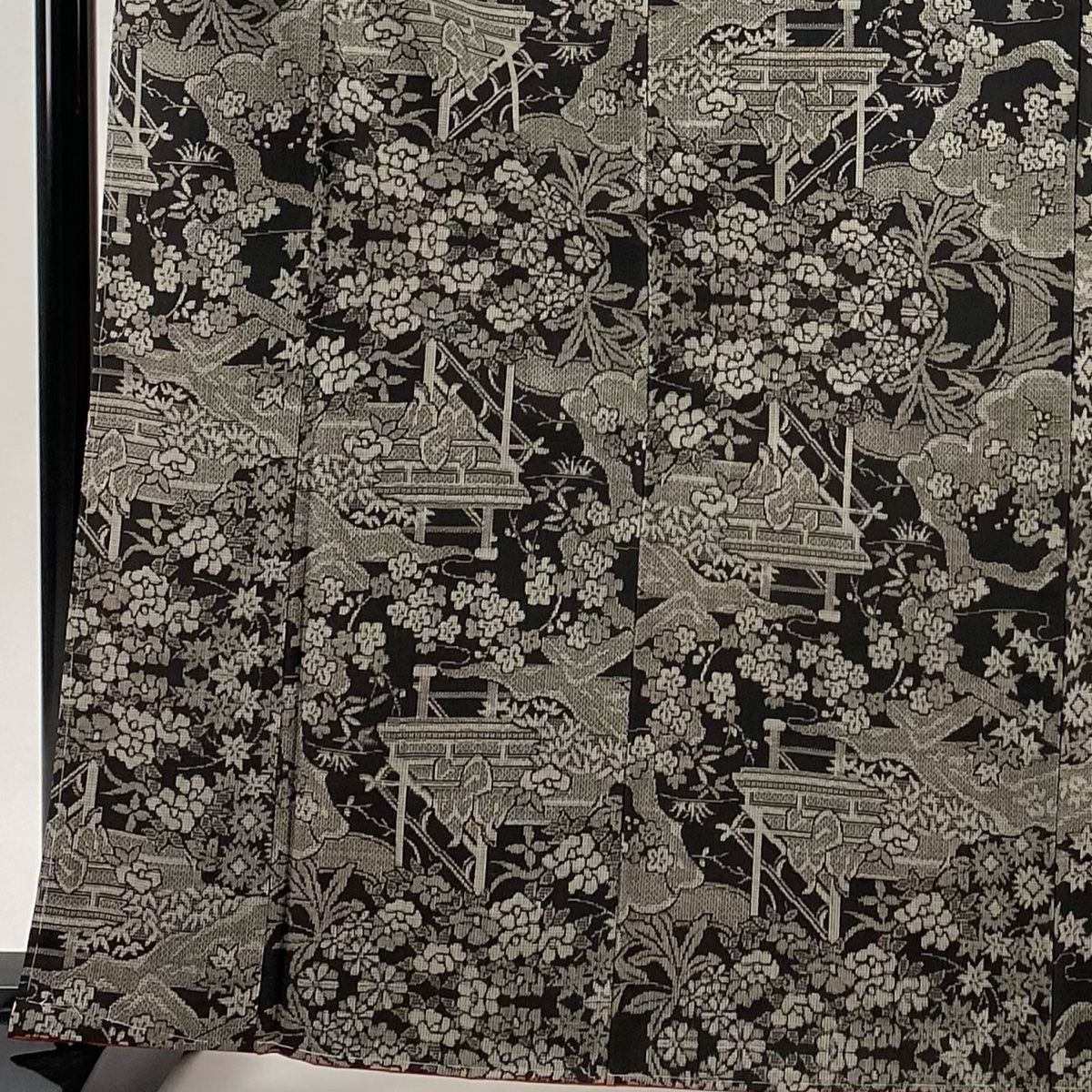 大島紬 身丈165 cm 裄丈65 M 袷 純泥染 証紙 人物 草花 焦茶色 正絹