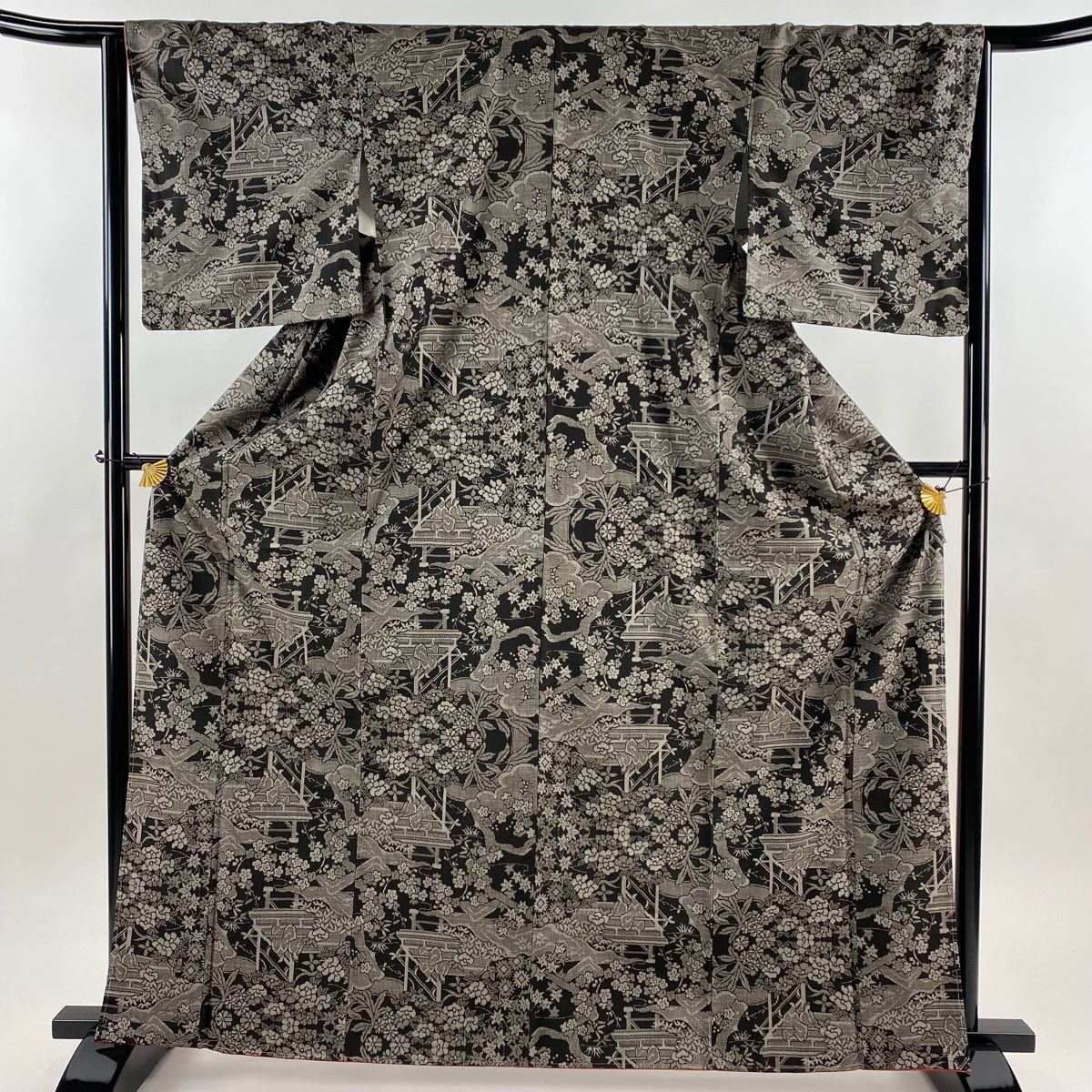 大島紬 身丈165 cm 裄丈65 M 袷 純泥染 証紙 人物 草花 焦茶色 正絹