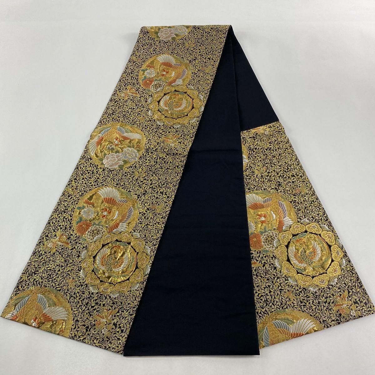美品】 袋帯 秀品 鳳凰 草花 金糸 箔 黒 六通 正絹 【中古】 - メルカリ